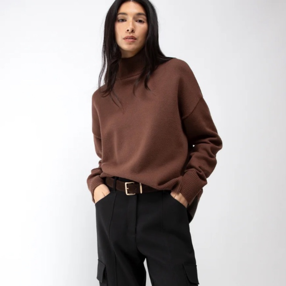 NWT Oak and Fort Softest Turtleneck